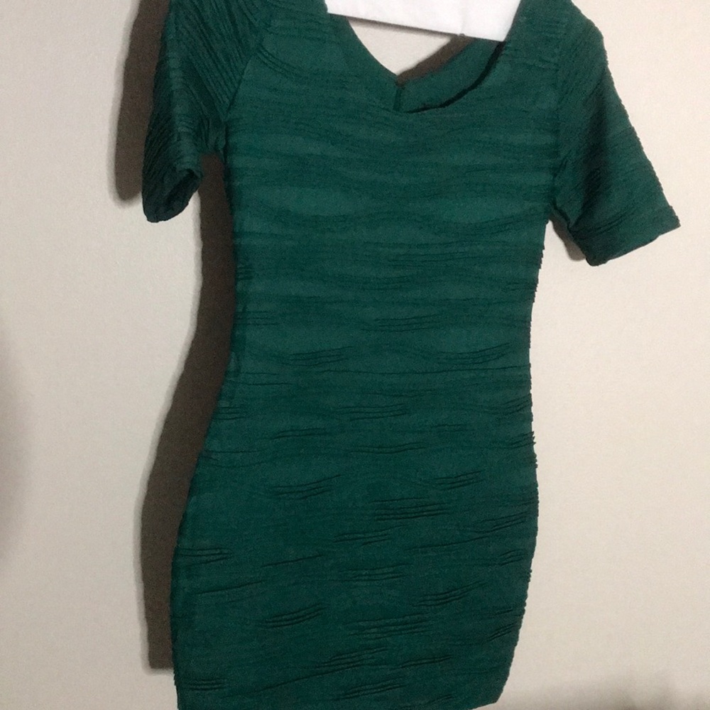 Green bodycon dress